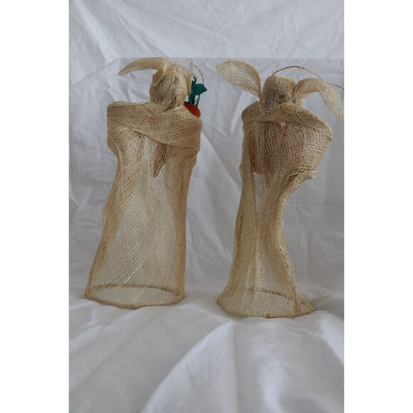 Vtg 1970\'s Two Easter Bunnies Rabbits Hand Made Of Straw Holding Eggs & Carrot